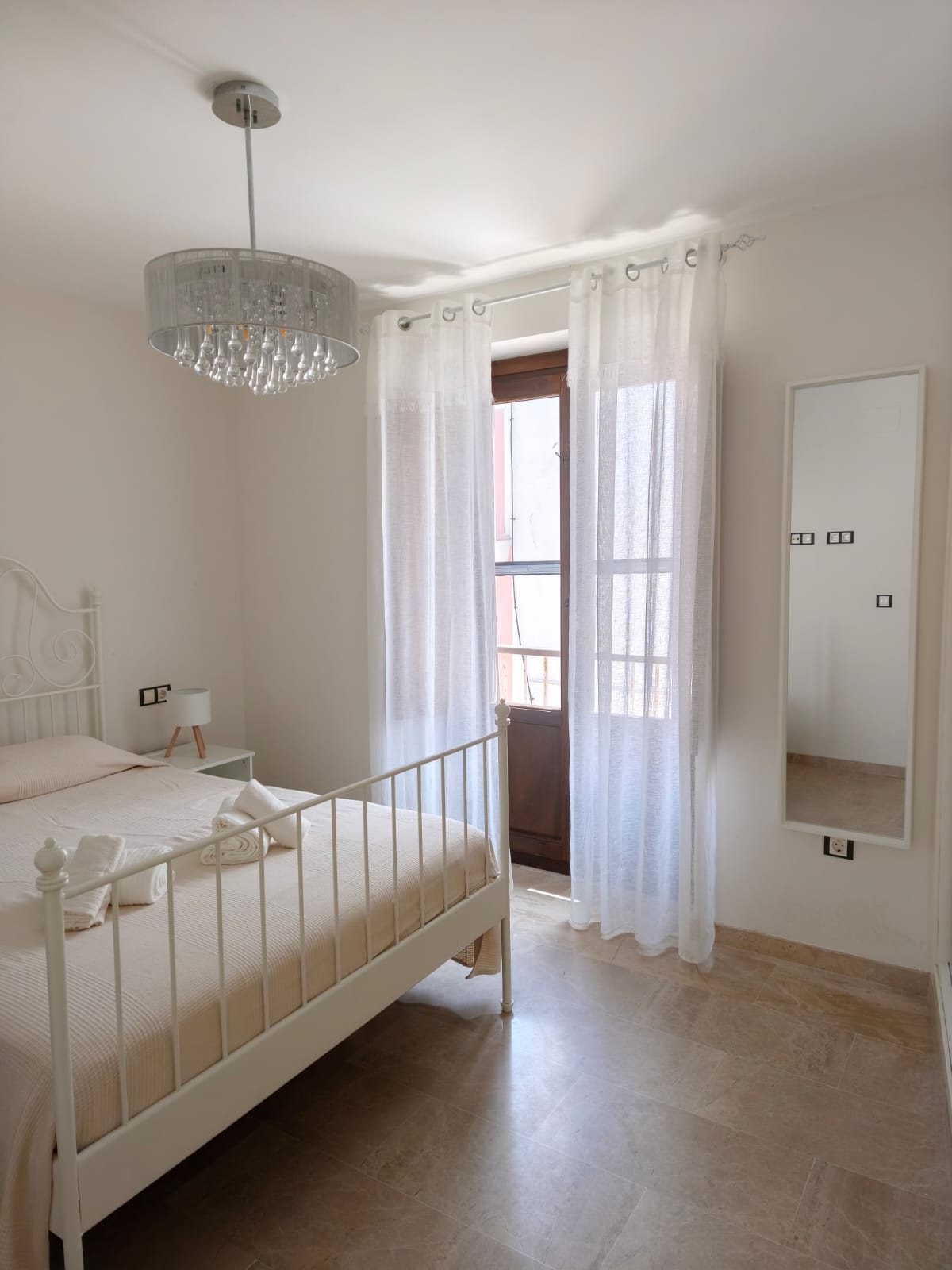 Dormitorio de El ático de Colón en Cádiz
