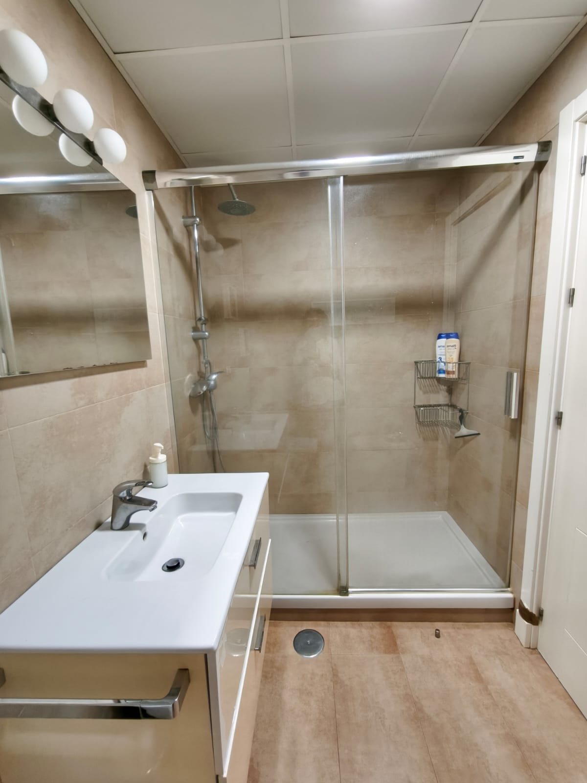 Cuarto de baño de El ático de Colón en Cádiz