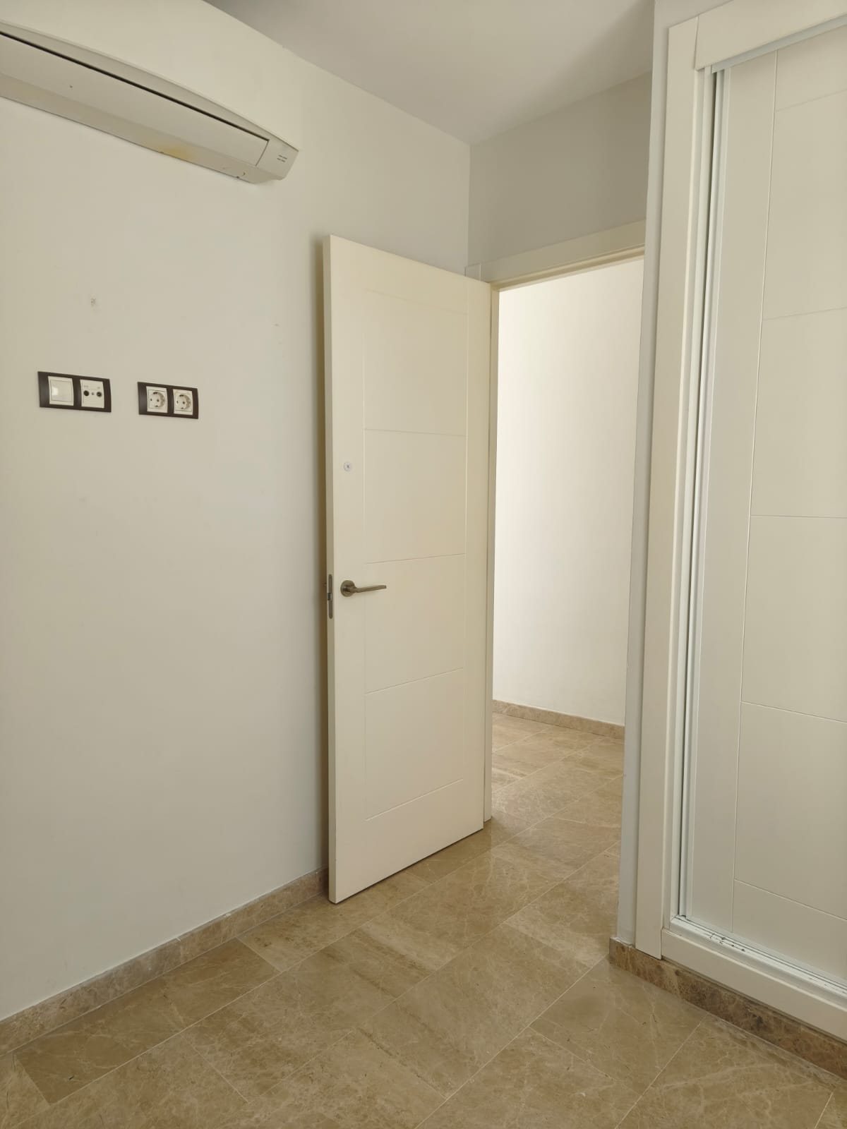 Dormitorio de El ático de Colón en Cádiz