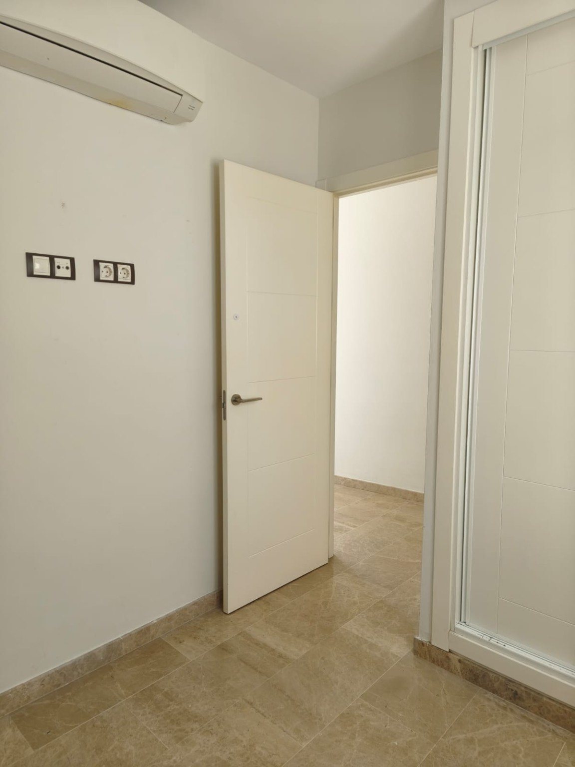 Dormitorio de El ático de Colón en Cádiz