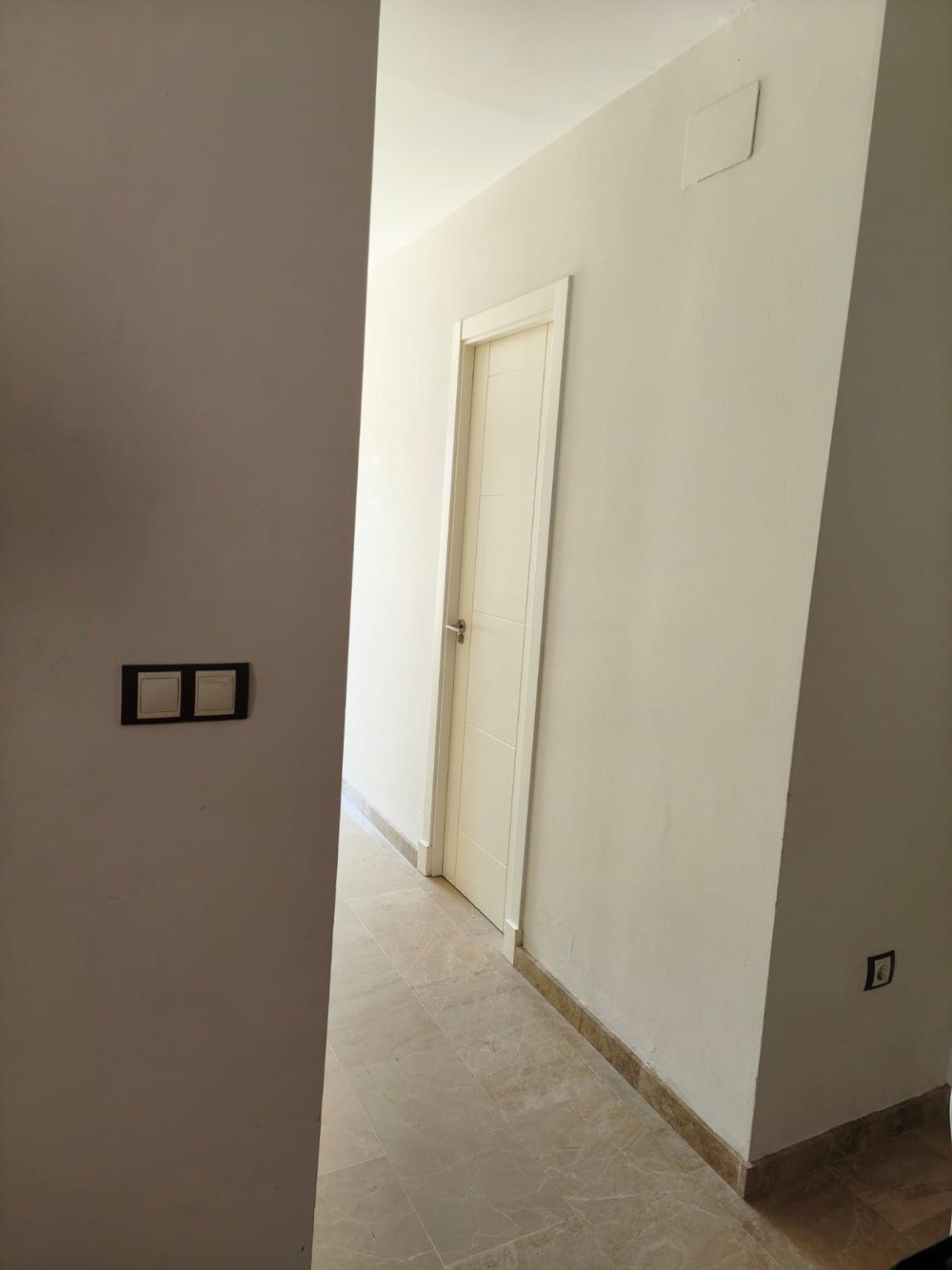 Pasillo de El ático de Colón en Cádiz